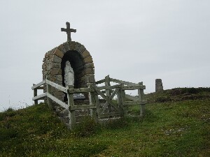 �rainn Mh�ir - Cluidaniller (Cluid an Iolar - the eagle's nook) at 227m the highest point on Arranmore